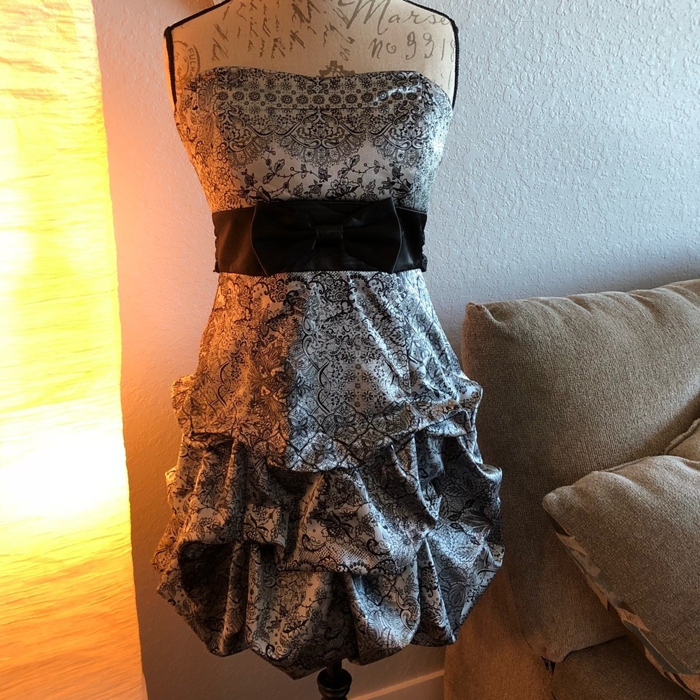 4[Ruby Rox] New! Formal ruffle shiny party dress